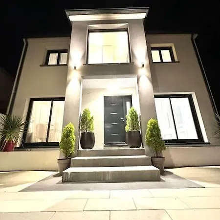 La Six_jml Holiday home